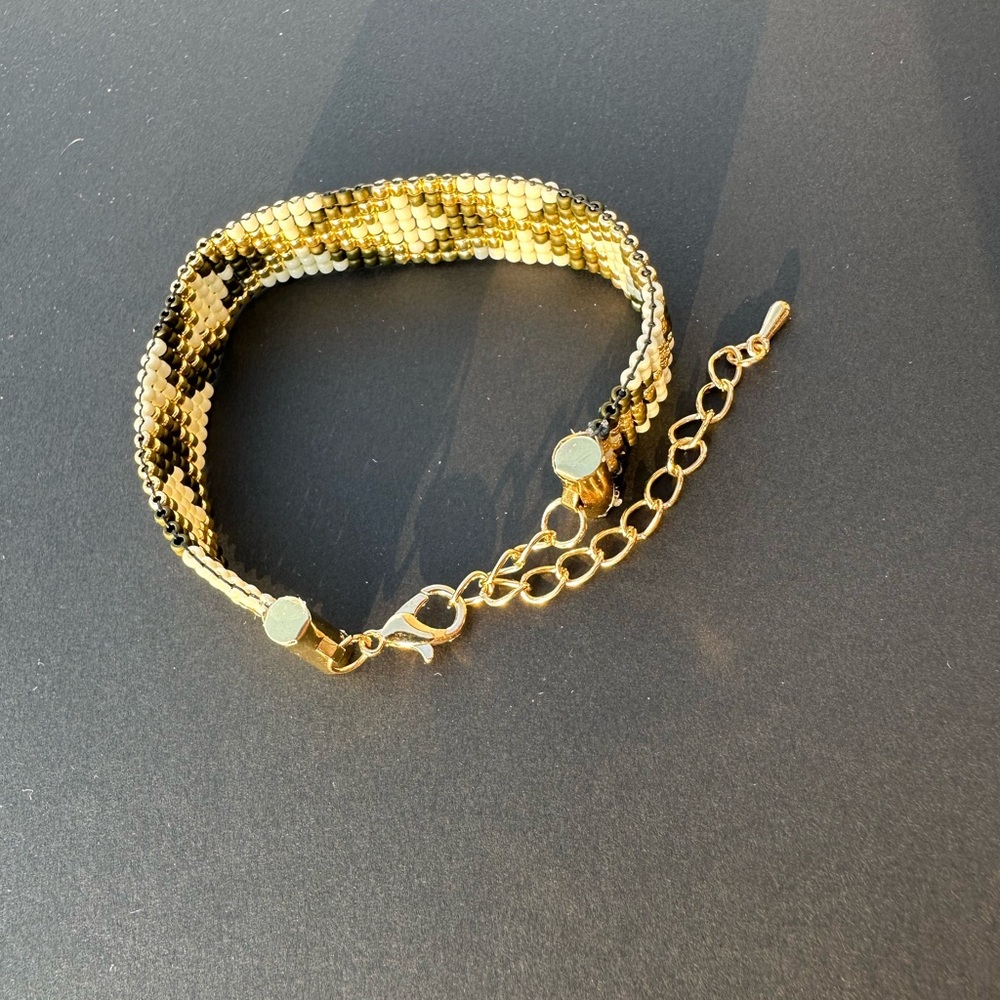 Handmade Beaded Bracelet - Picture 7 of 10